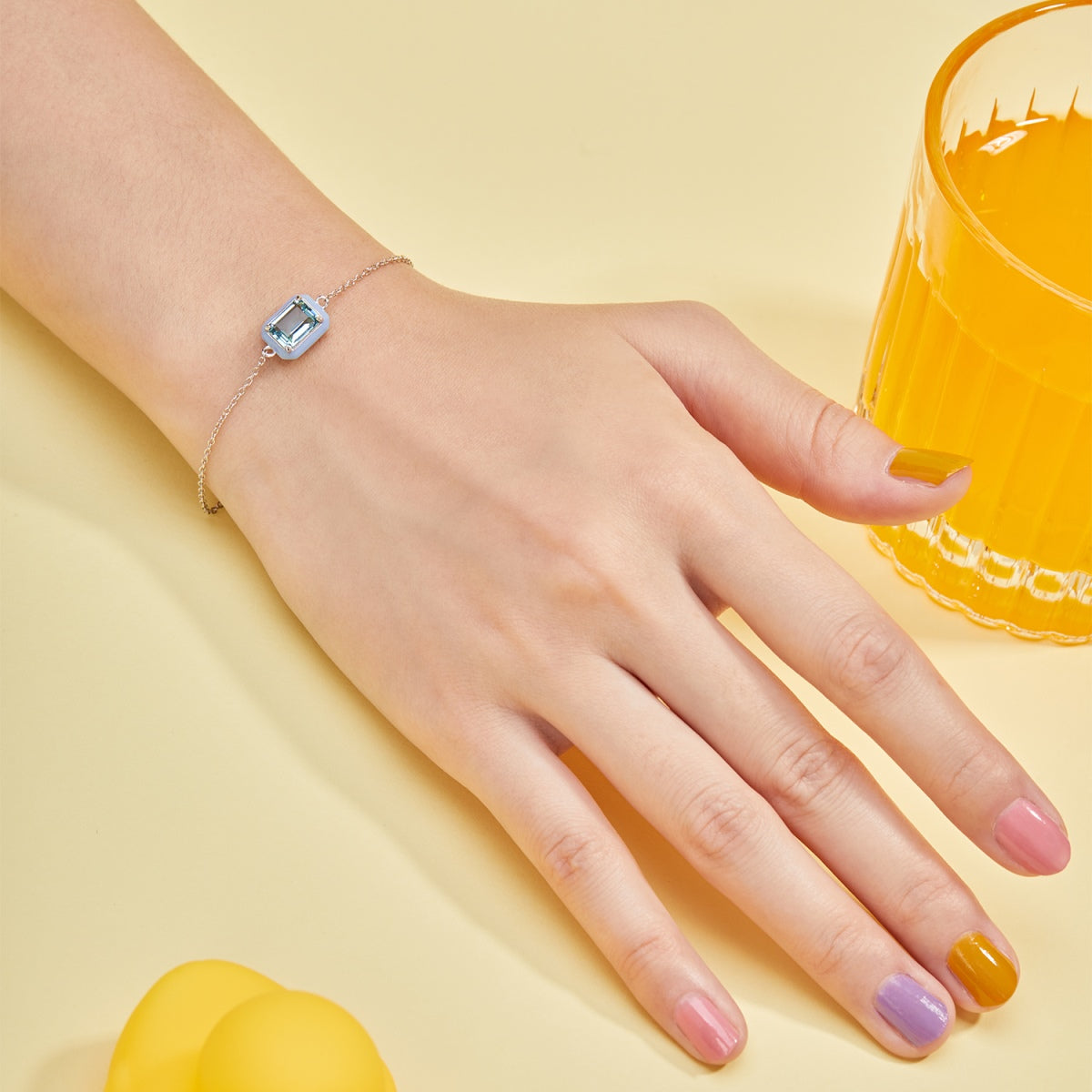 [AuraEcho]2.0 Carat Sparkling Colorful Emerald Cut Daily Bracelet