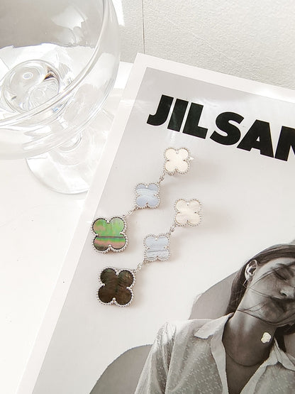 [AuraEcho]CLOVER 3 MOTIFS CHALCEDONY DARK MOP SILVER EARRINGS