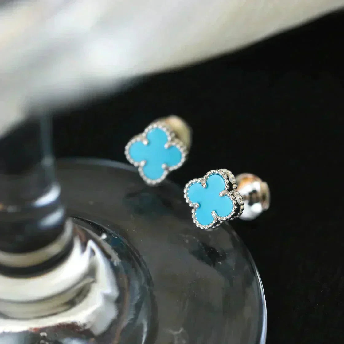 [AuraEcho]CLOVER MINI 9.5MM ONYX STUD EARRINGS SILVER