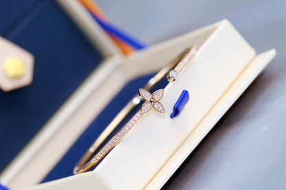 [AuraEcho]IDYLLE PINK GOLD OPEN BRACELET DIAMOND PAVED