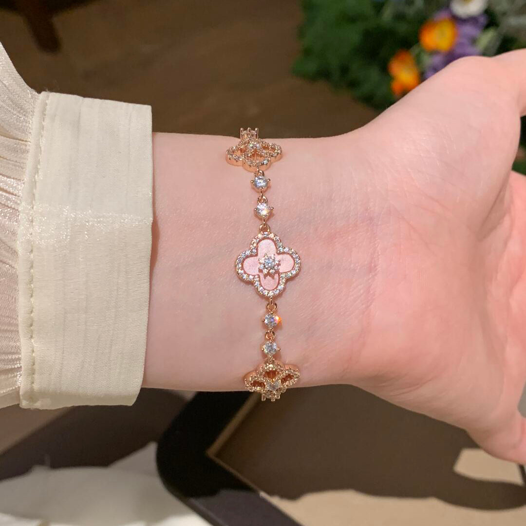 [AuraEcho]CLOVER 5 MOTIF PINK BLUE RED WHITE BRACELET