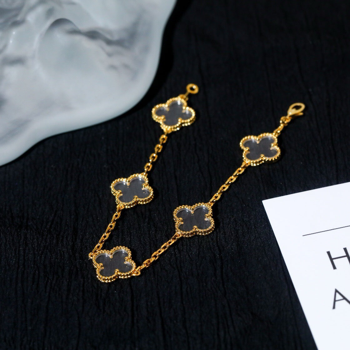 [AuraEcho]CLOVER 5 MOTIF ROCK CRYSTAL PINK GOLD BRACELET