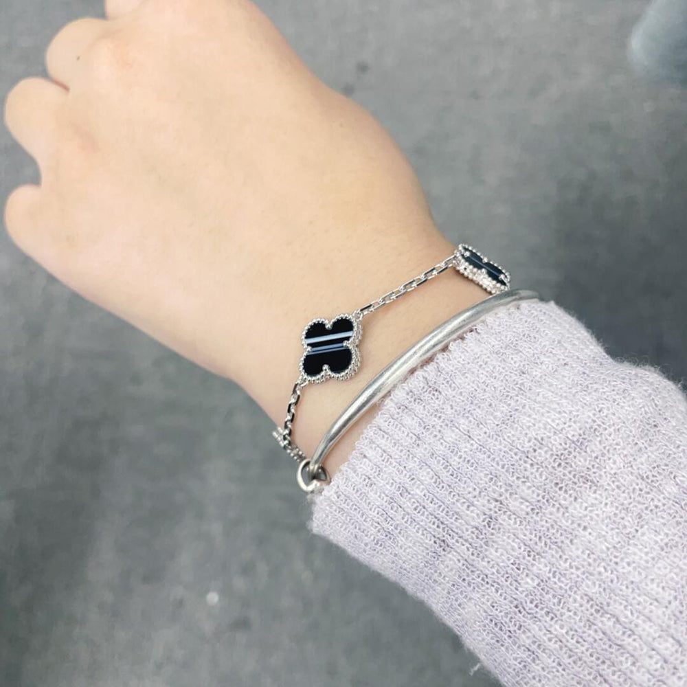 [AuraEcho]CLOVER 5 MOTIF VEINED ONYX BRACELET SILVER