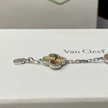 [AuraEcho]CLOVER  5 MOTIFS  CHRISTMAS LIMITED EDITION BRACELET