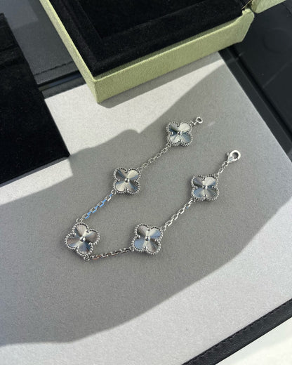 [AuraEcho]CLOVER SILVER 5 MOTIFS BRACELET